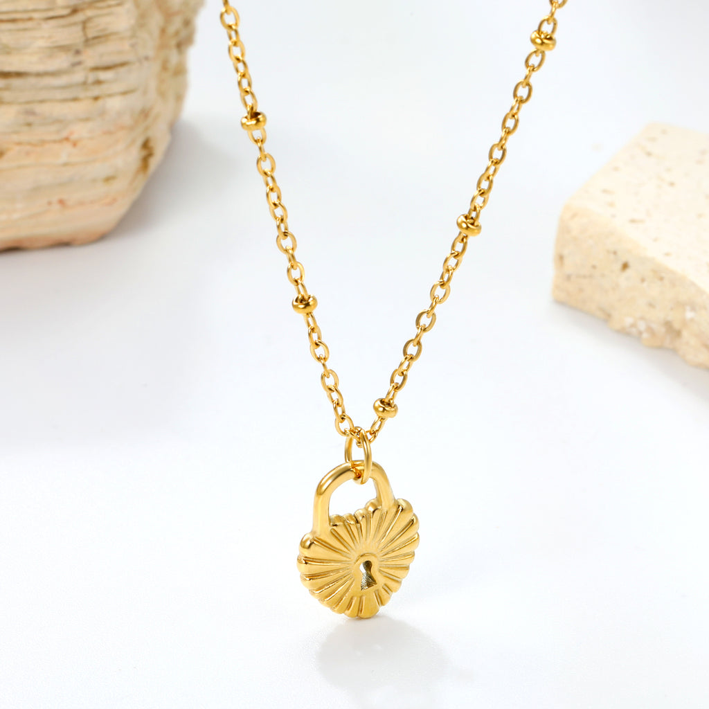 11.9*16.2mm Heart Lock Pendant 42+5cm Tail Chain+4.6*7.4mm Crescent Tail Plate Necklace Gold Color