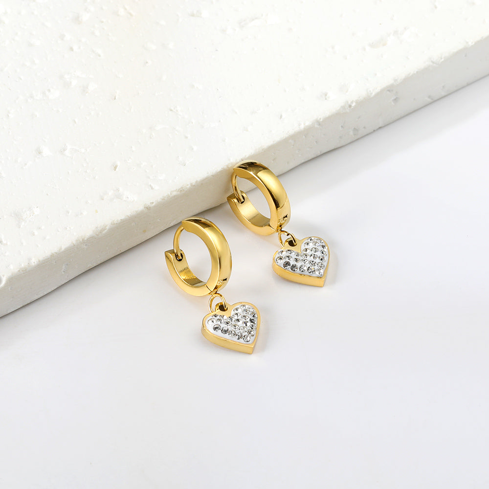 Cercle de 3x12,6 mm avec boucles d'oreilles à tige en diamant en argile blanche en forme de cœur