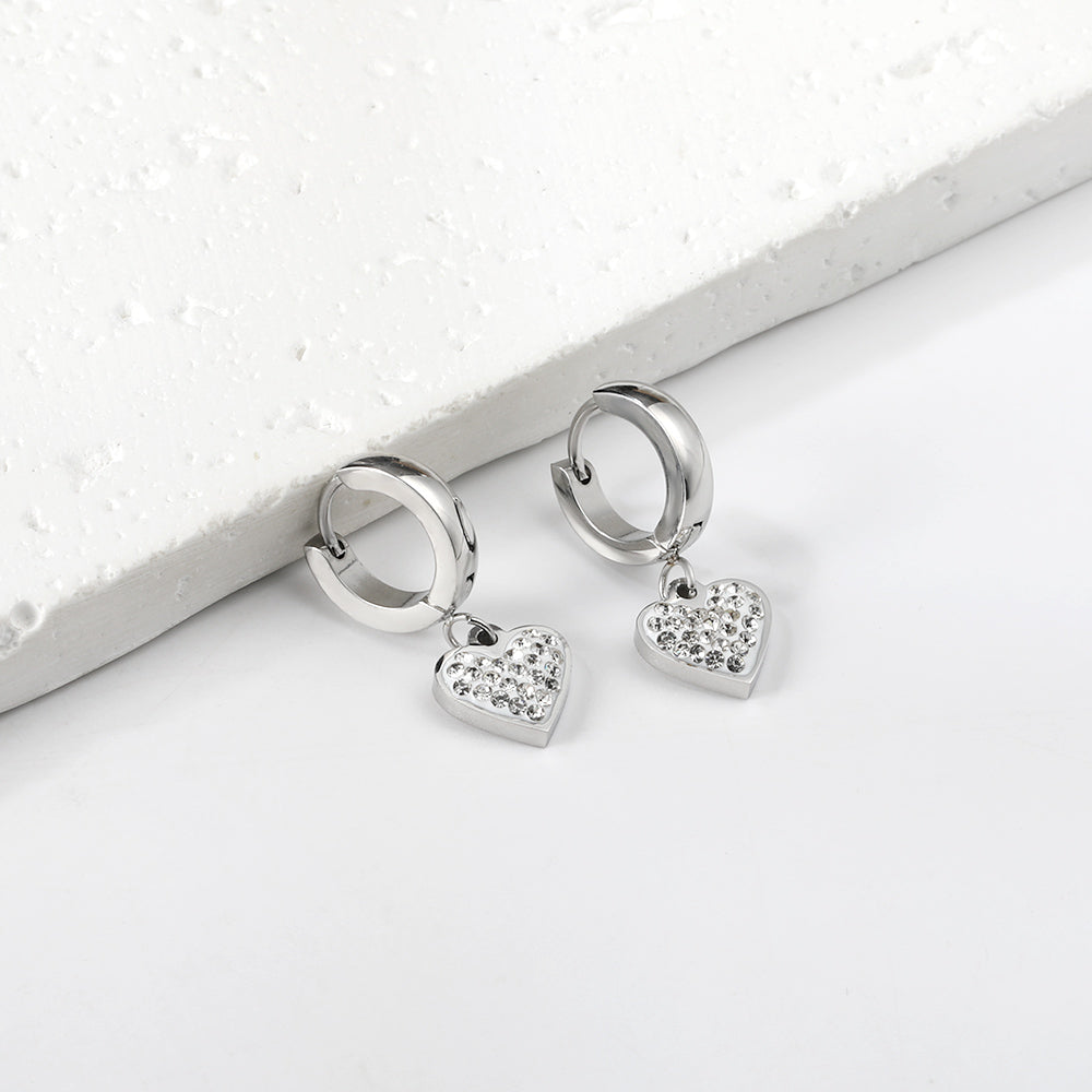 Cercle de 3x12,6 mm avec boucles d'oreilles à tige en diamant en argile blanche en forme de cœur