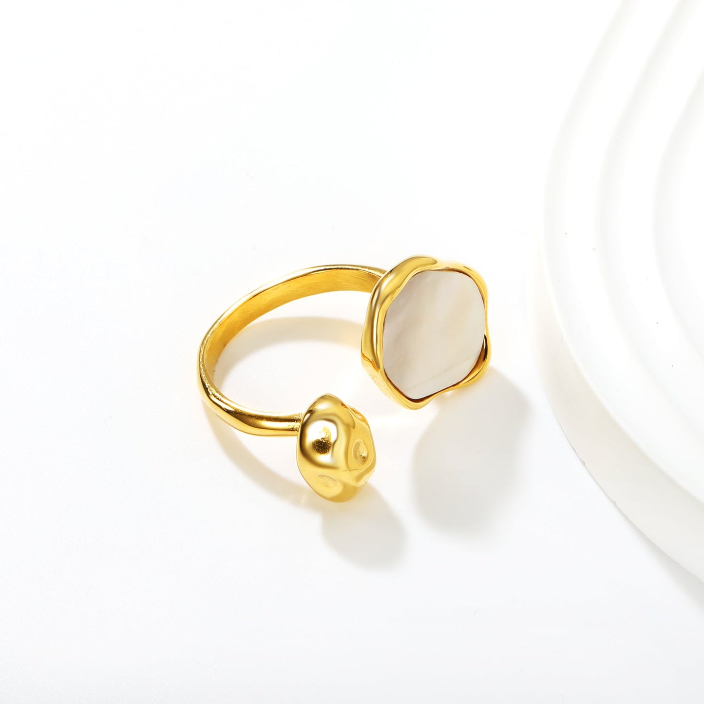 Height 19mm Irregular Oval White Mother-of-White/Brown Open Ring Gold 7# asonjewelry