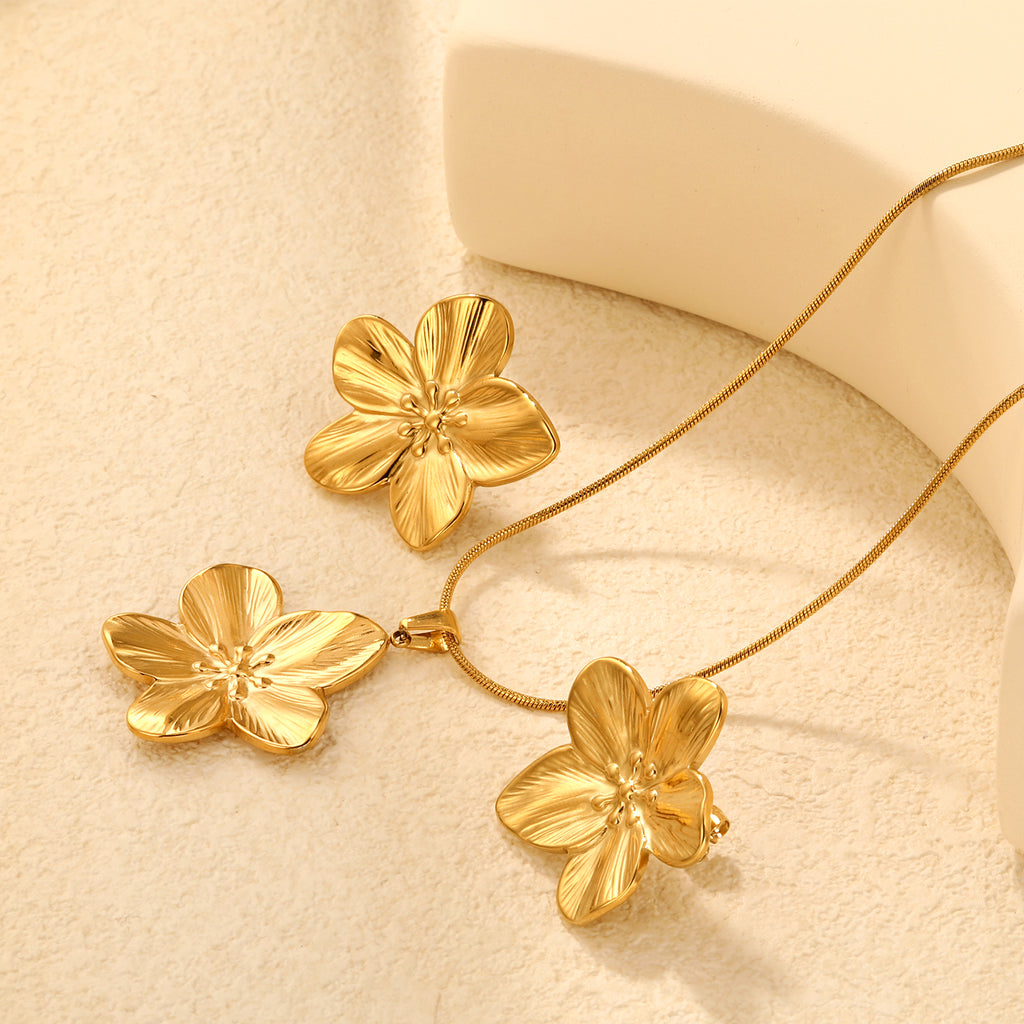 Petal Set Steel/Gold Earring: 31x33mm Pendant: 30.9x32.2mm 1.2mm Snake Bone Chain 40+5cm