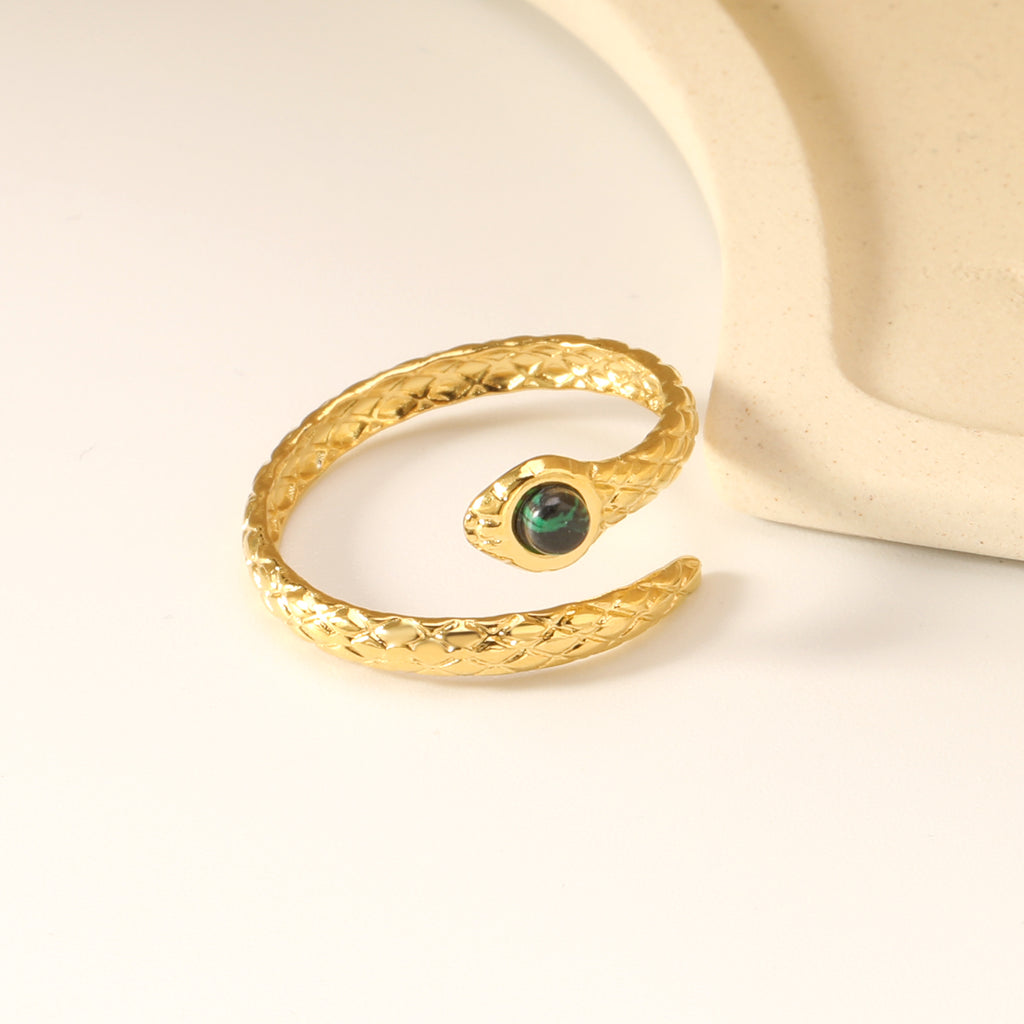 Stylish Stainless Steel Twisted Ring with Emerald-Green Stone Inlay ¨C Exquisite Wholesale Jewelry for Trendy Adornment