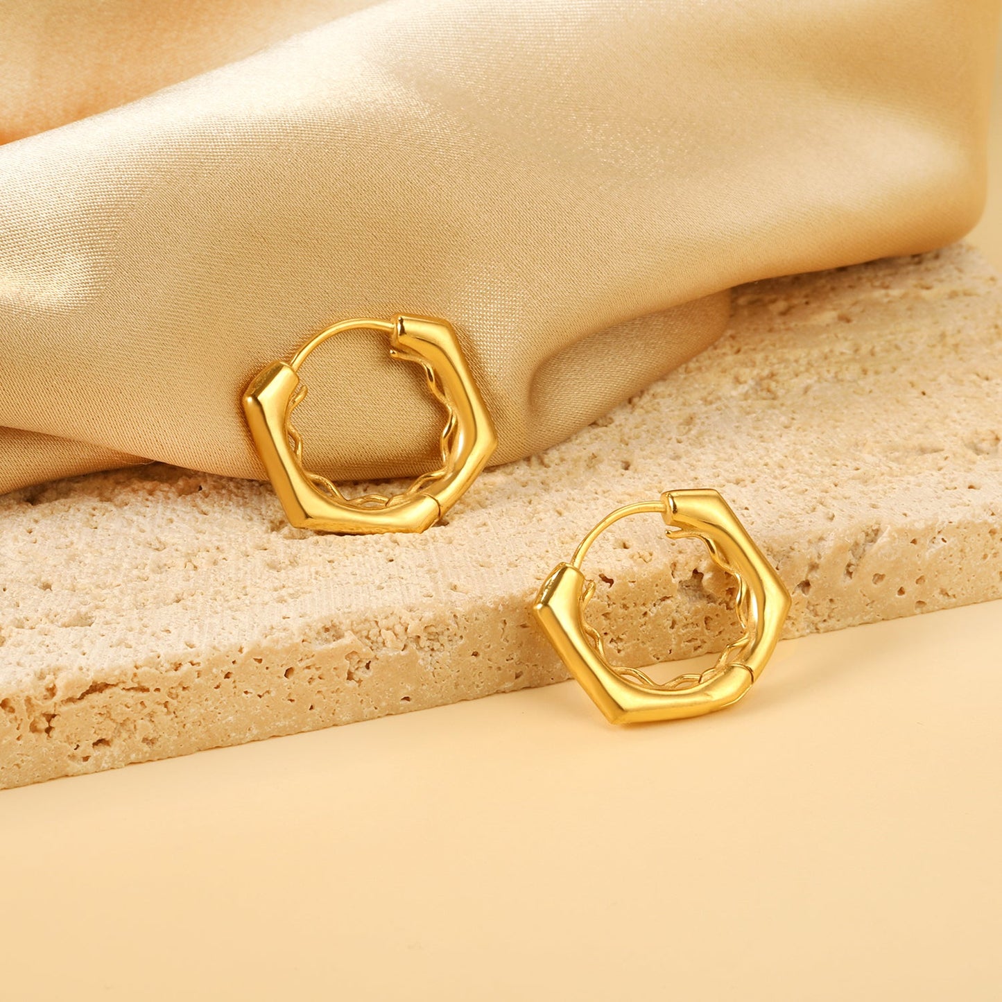 Rhombic Quadrilateral Ear Clips with Wavy Line Inside 2.8*20.8*19.2mm asonjewelry