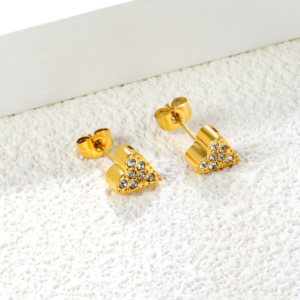 3 pairs of 8*9mm heart-shaped white diamond stud earrings Gold