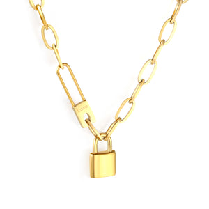 Chunky chain lock pendant necklace, gold
