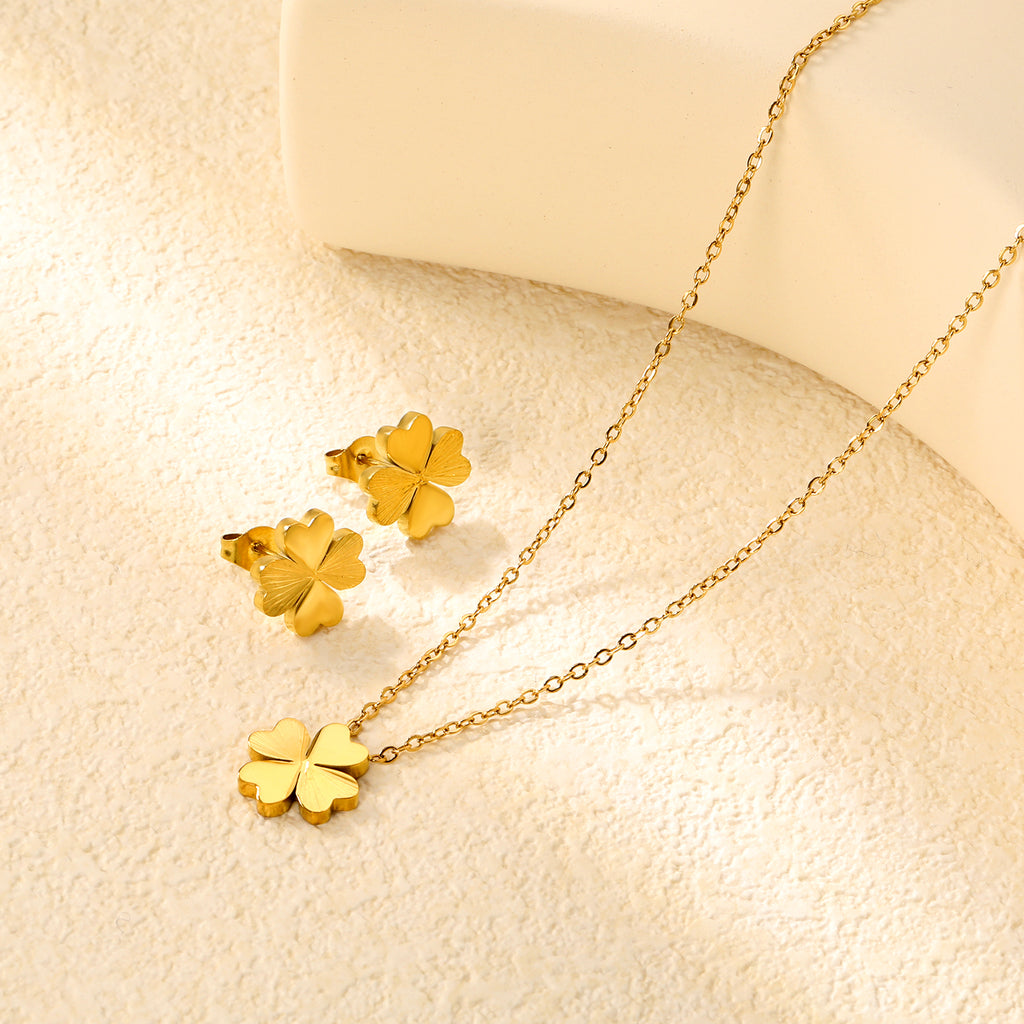 Four Leaf Clover Set Gold Earrings: 11.7*12mm Pendant: 12*13.6mm0.35 Cross Chain 40+5cm+10*2mm Square Plaque