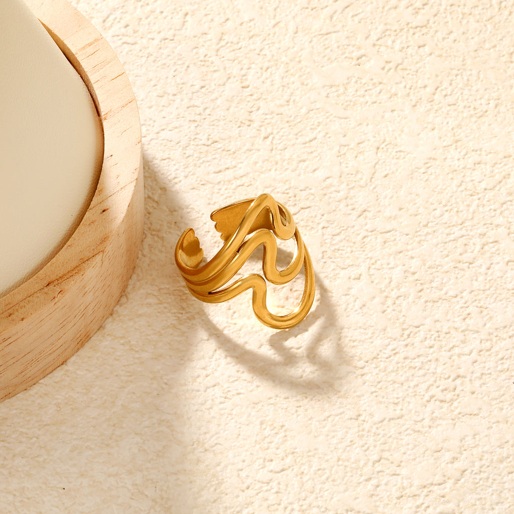 Wavy Curved Open Ring Gold 8