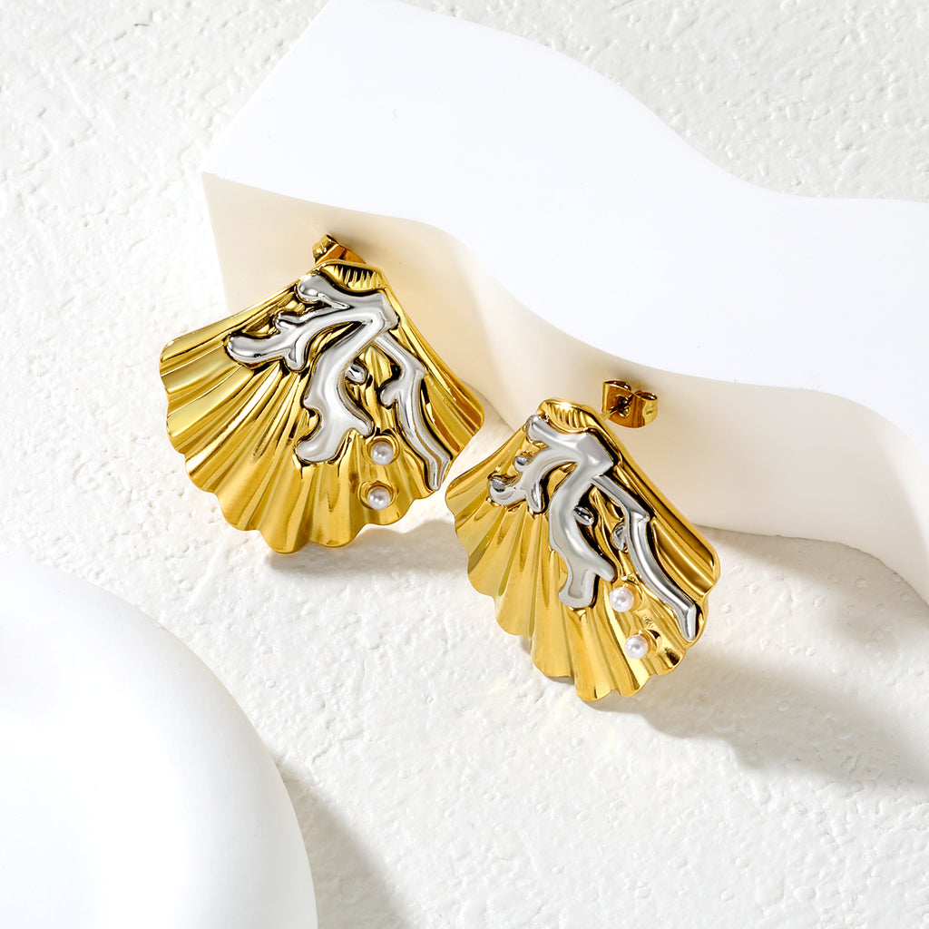 34.7mm*33.5mm Pearl Coral Shell Stud Earrings, Two-tone Gold