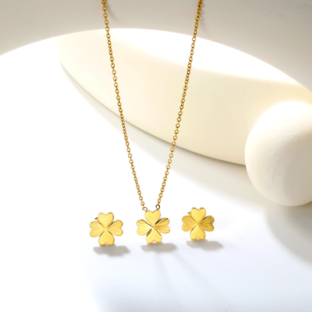 Four Leaf Clover Set Gold Earrings: 11.7*12mm Pendant: 12*13.6mm0.35 Cross Chain 40+5cm+10*2mm Square Plaque