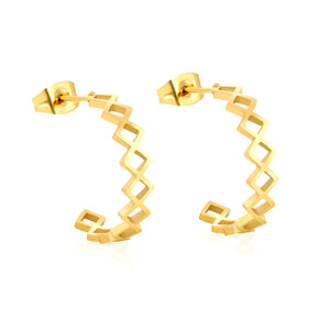 4.5*20mm Openwork Diamond C-Shaped Stud Earrings in Gold