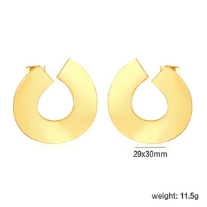 29*30mm Polished Irregular C-Shaped Stud Earrings in Gold