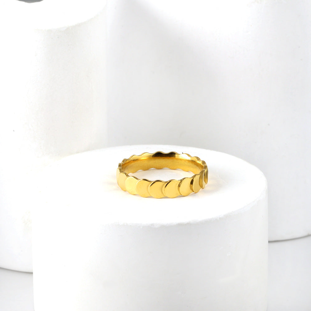 18k Gold Fish Scale Flake Small Round Sparkling Ring asonjewelry