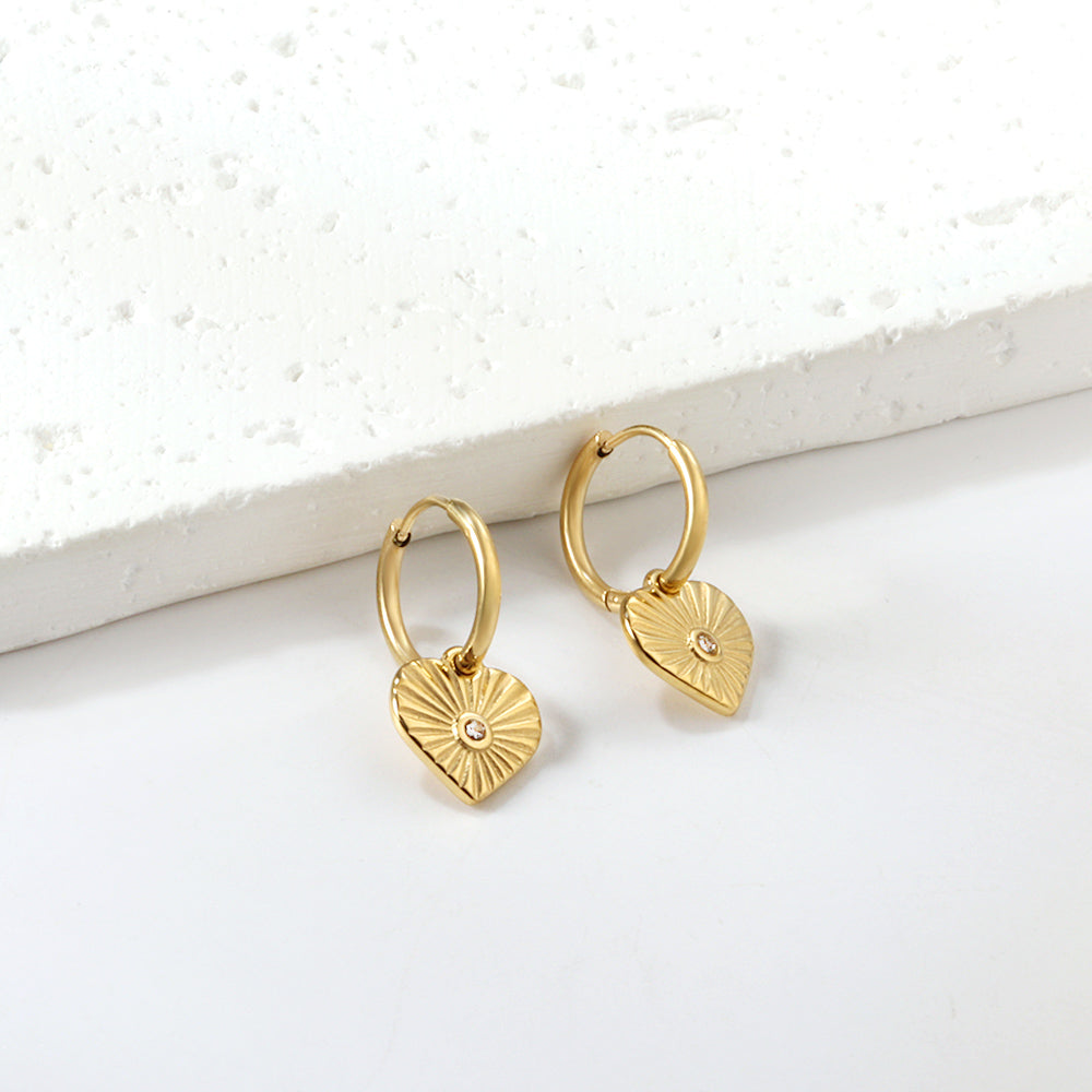 7x13mm Circle with Heart White Diamond Stud Earrings asonjewelry