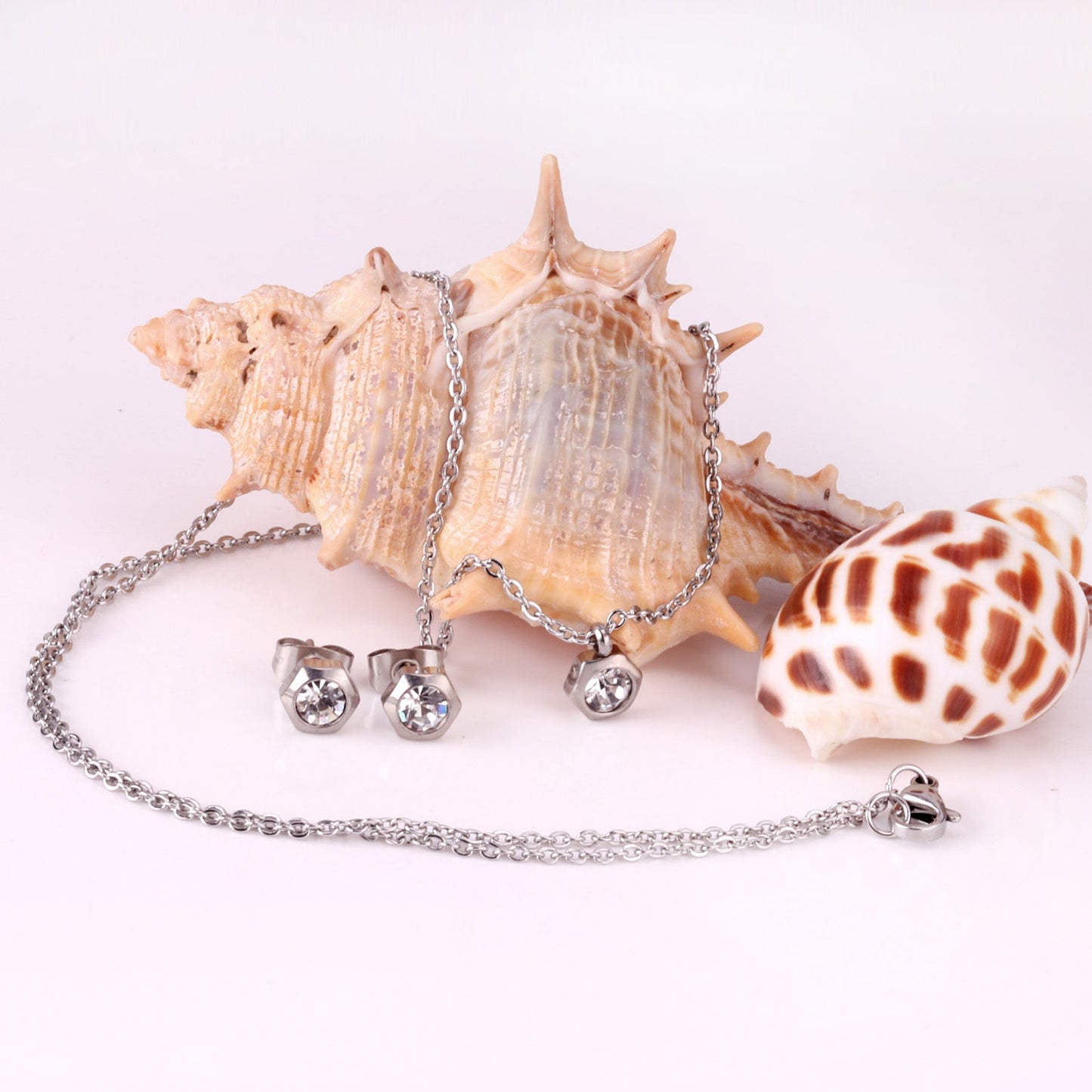 Gold/Steel Hexagon Jewelry Set with Diamonds in the Middle asonjewelry