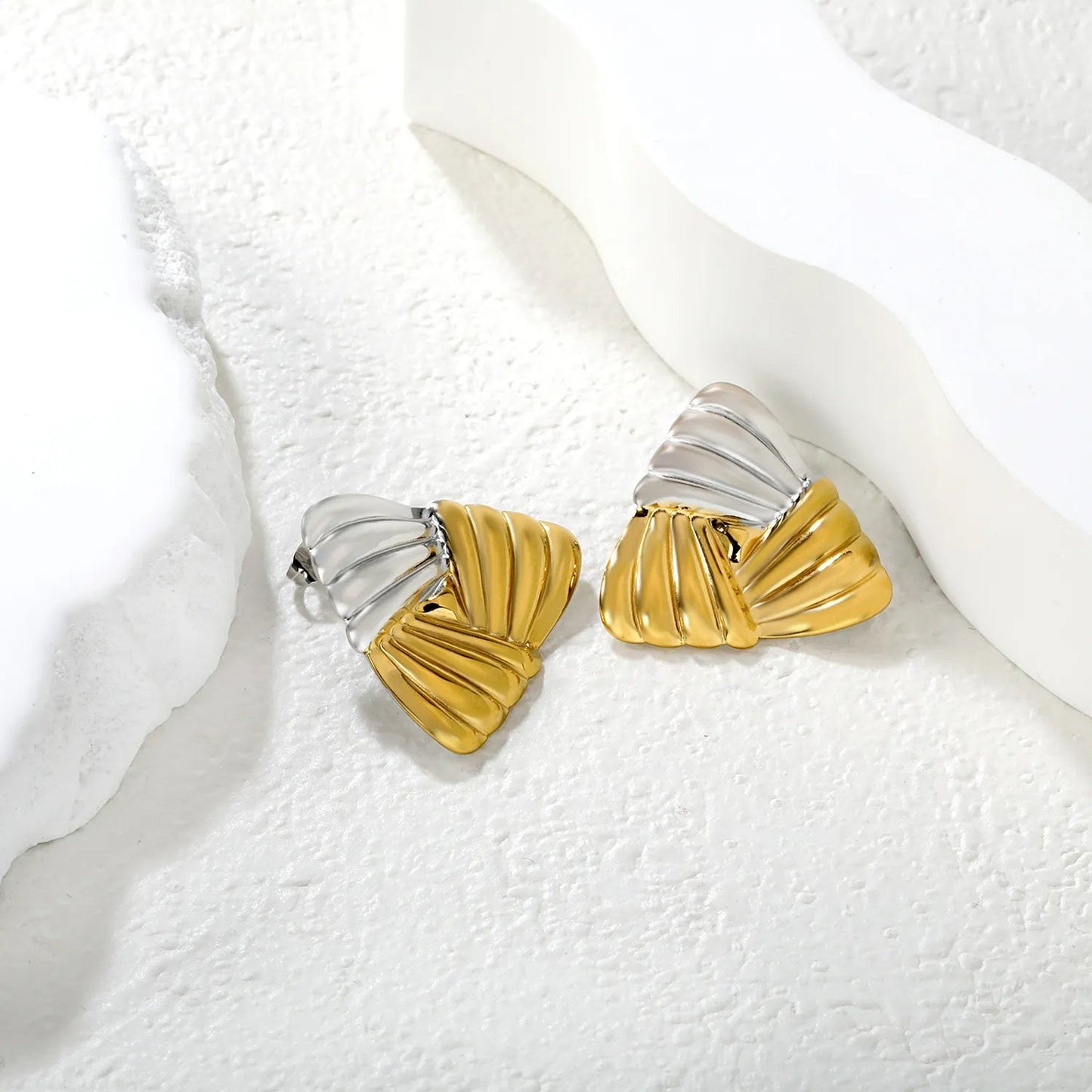 28mm*27mmTwo-Tone Gold Woven Triangle Stud Earrings Gold Plated Alloy Minimalist Modern Woven Craft Lightweight Everyday Wear Versatile Fashion Jewelry for Women asonjewelry