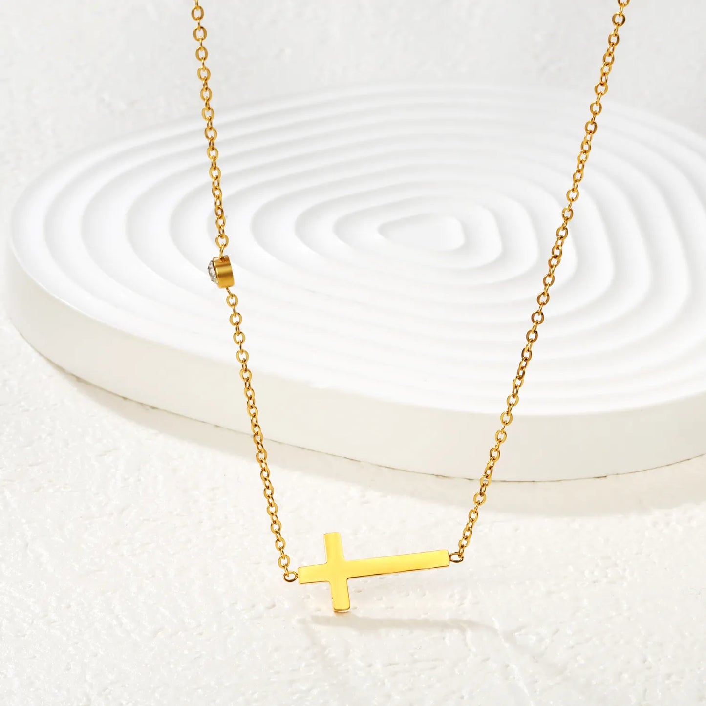 Cross Necklace with Round Diamond, Gold - Asonjewelry