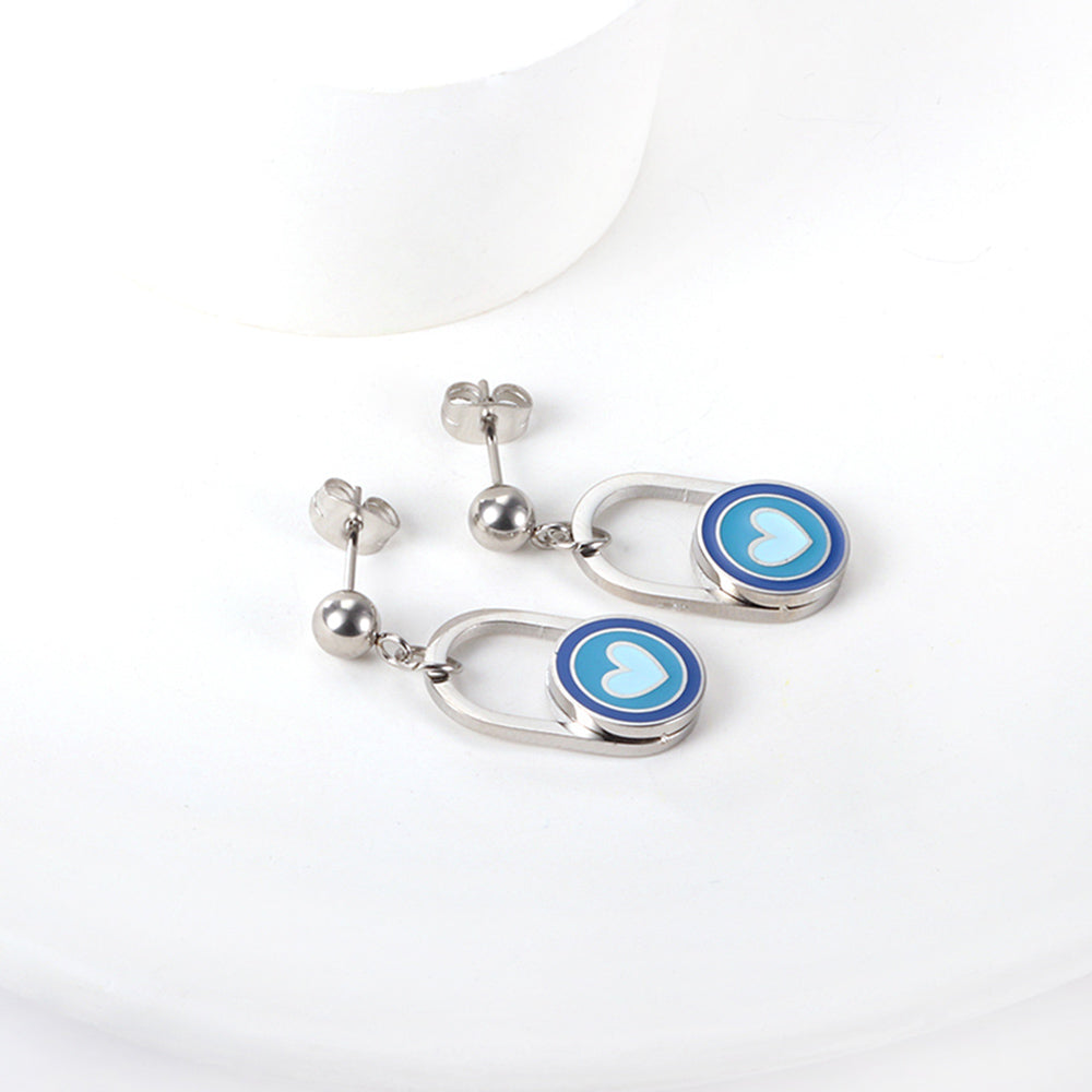 Pendientes de acero con forma de corazón azul