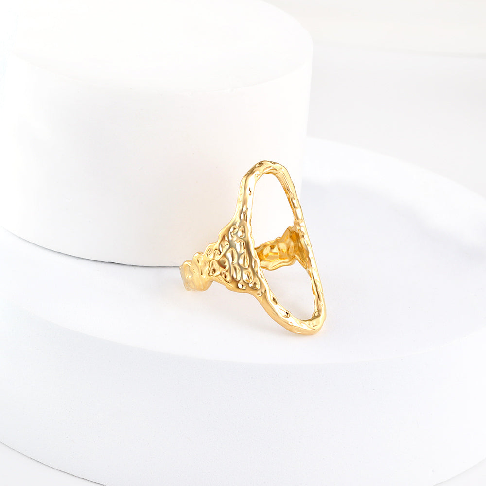 2023 New Fashion Stainless Steel 18k Gold Plated Oval Shape Ring For Women