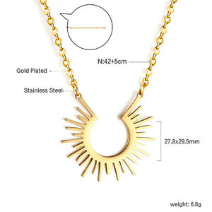 Irregular half-loop pendant necklace