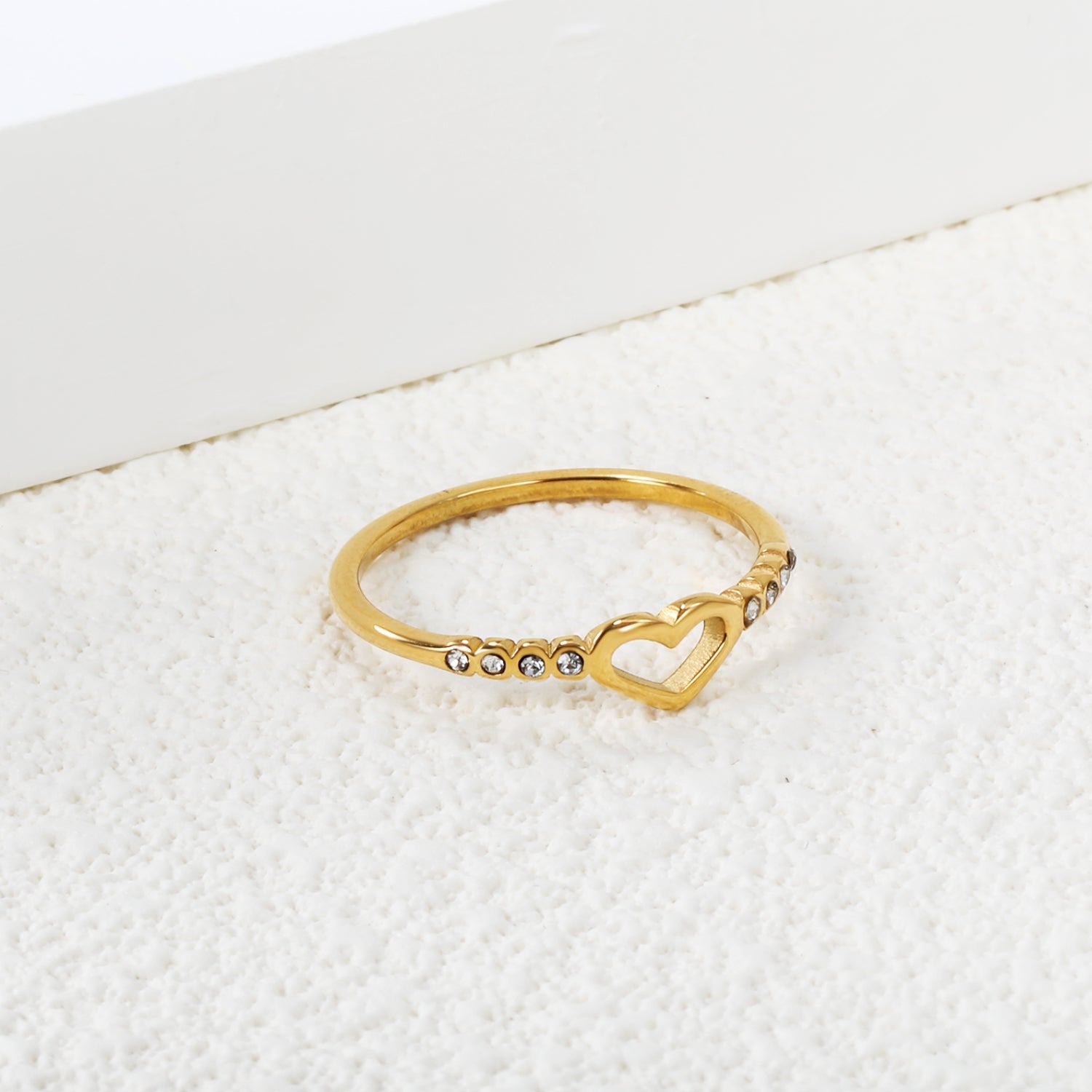 Stainless steel with zirconium glossy love ring plated 18k gold vintage heart shaped hand jewelry love ring wholesale asonjewelry