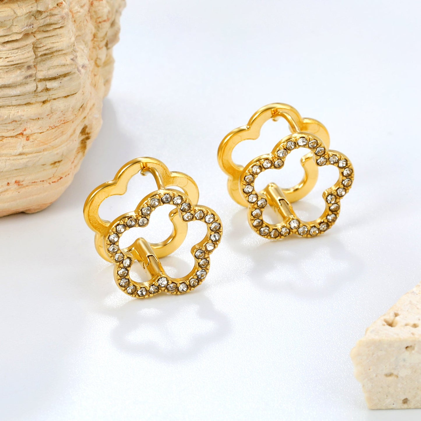 14.8*14.5mm openwork flower-shaped sticky white zirconium circle earrings gold color asonjewelry