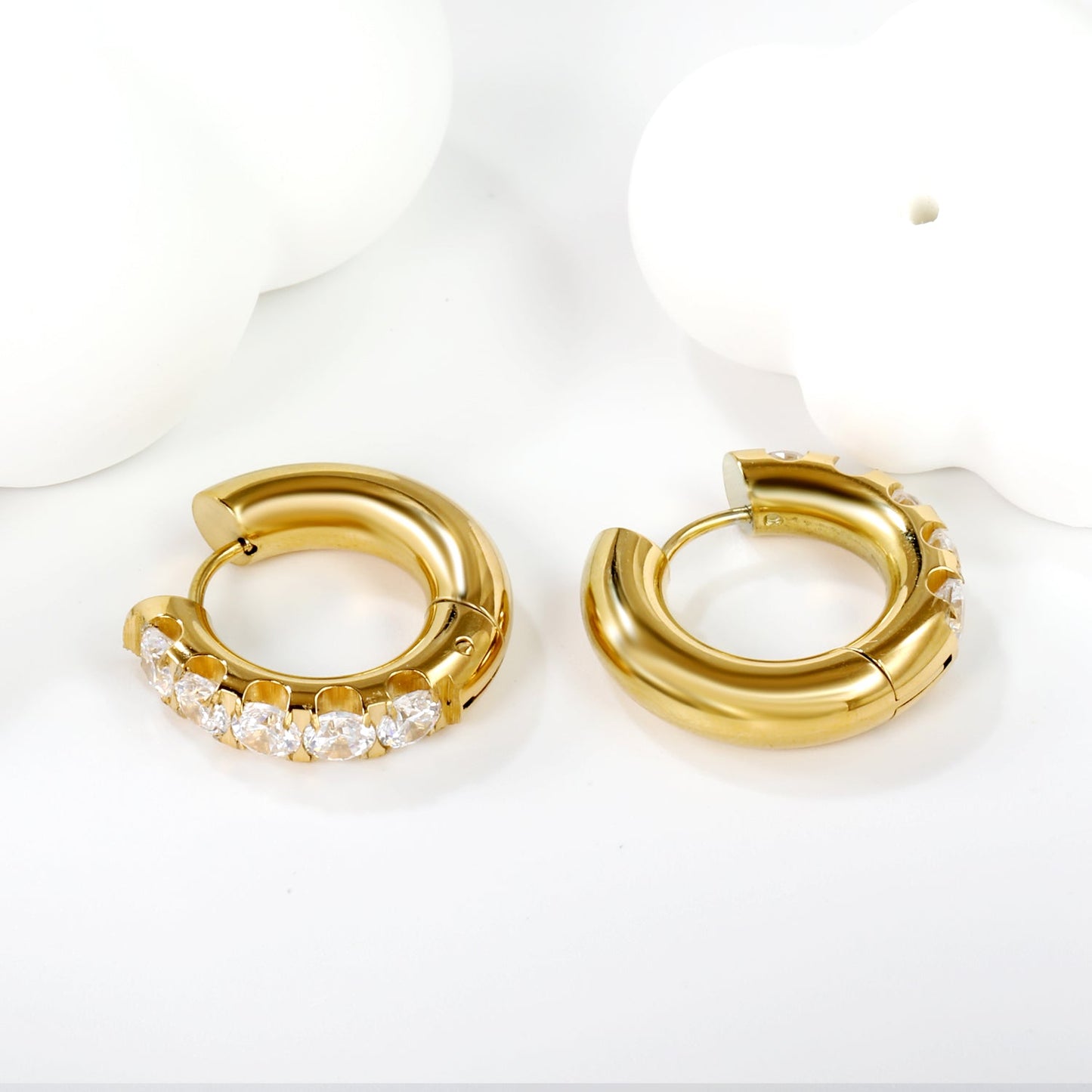Round with 5 round white diamonds/mixed diamonds ear clips 5*21.6mm gold color asonjewelry