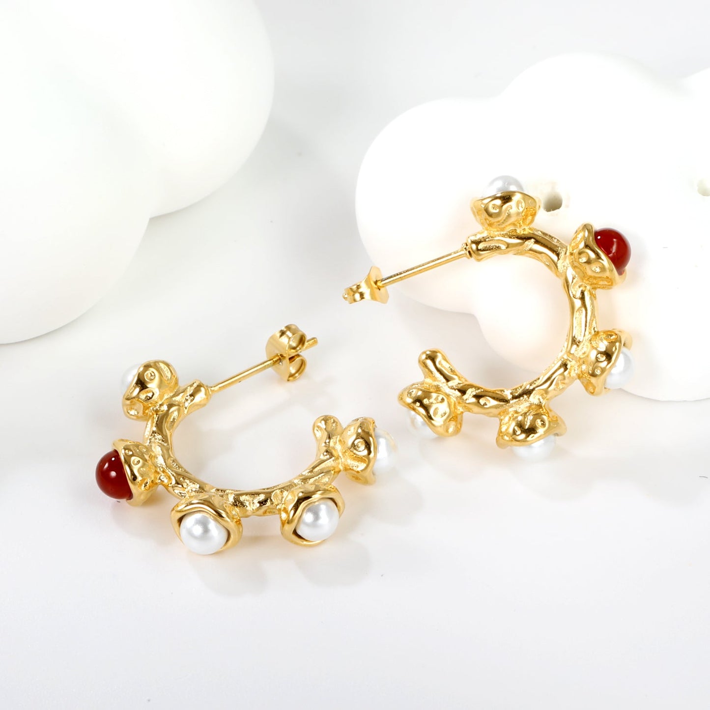 Half Round with 1pc 4mm Red Zircon + 4pcs 4mm White Pearls earring clips Thick2.4*High24.4mm Gold color asonjewelry