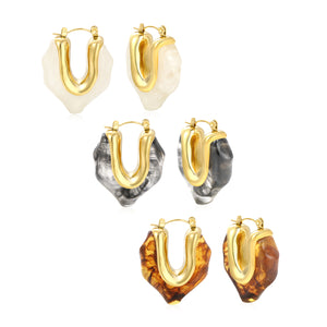 25.6*29.7mm irregular V-shaped white/transparent black/amber resin ear clips gold color