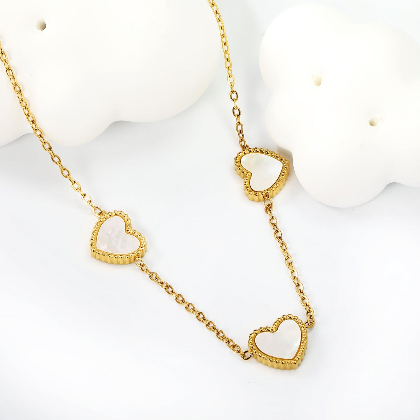 10.7*10mm beaded edge heart-shaped sticky white shell necklace 40+5cm+6mm round plate Gold color asonjewelry