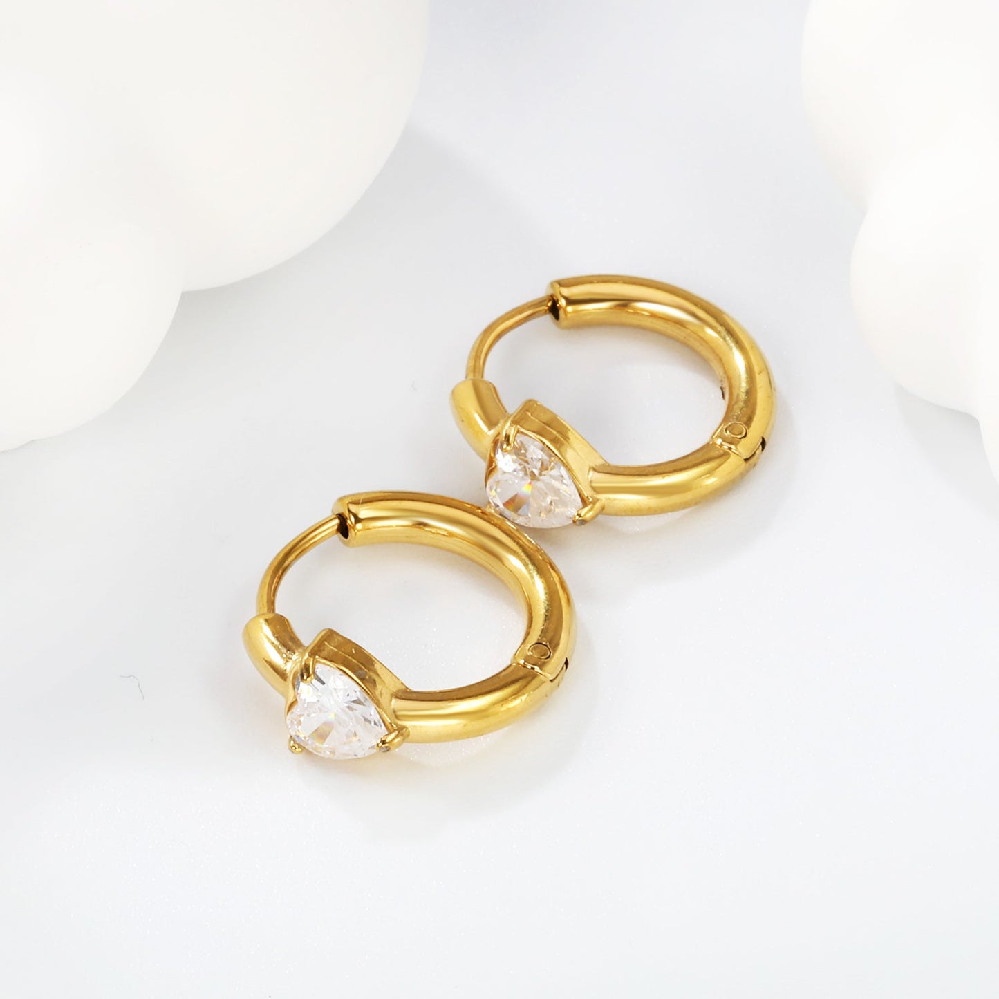 6*6.2mm heart-shaped three-claw white zirconium ear clips 2.5*inner diameter 11mm steel color gold color asonjewelry