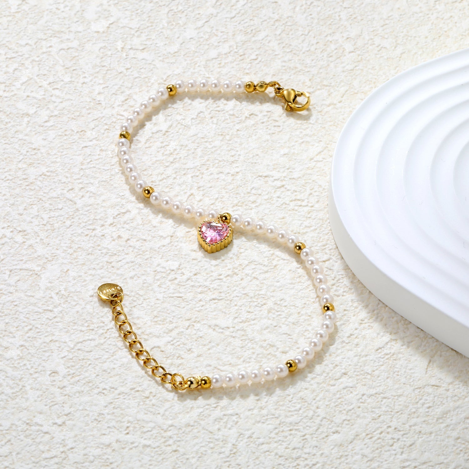 8.5 x 8.8mm beaded heart-shaped pendant with white/black/red/pink/green zirconia stones, 3.2mm white pearl beads + 3mm small steel beads, 18+3cm + 6mm round pendant, gold-colored bracelet asonjewelry