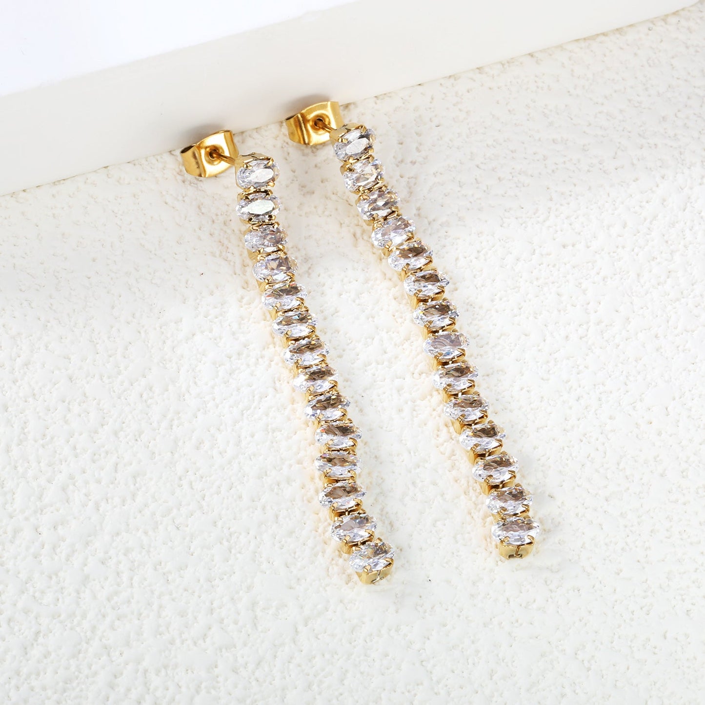 Earrings oval white diamonds Length 5.5cm Gold/Steel asonjewelry