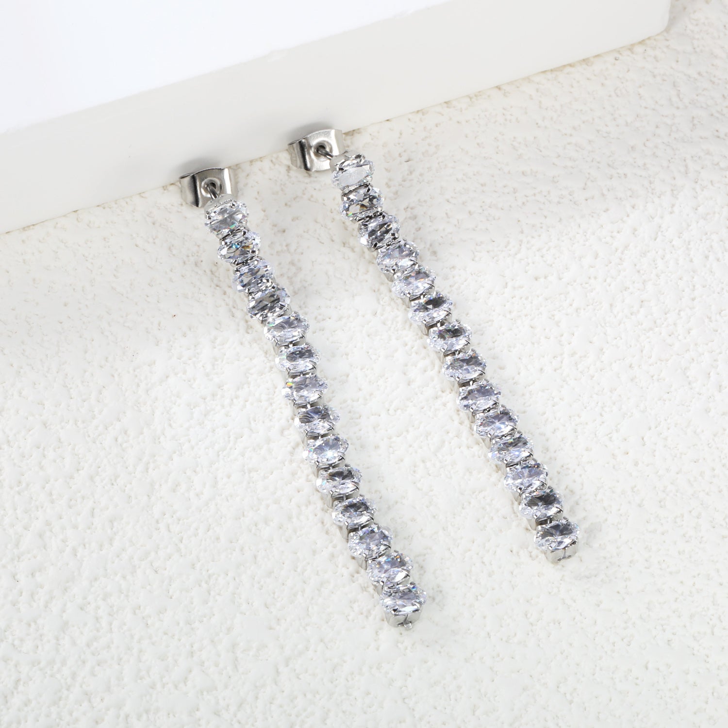 Earrings oval white diamonds Length 5.5cm Gold/Steel asonjewelry