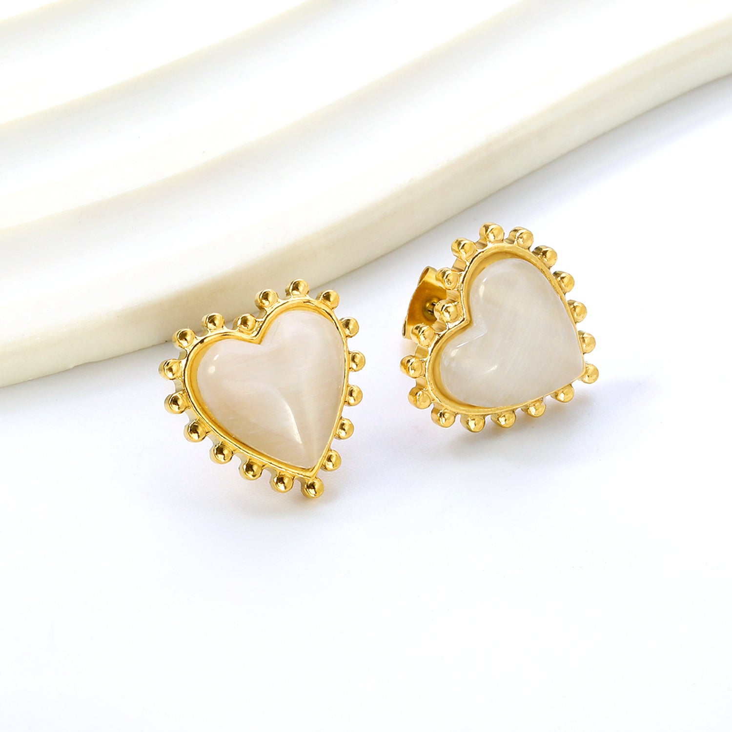 Loose Bead Edge Heart with White / Black / Red / Green Cat's Eye Stones Earrings 17.8*17.5mm asonjewelry