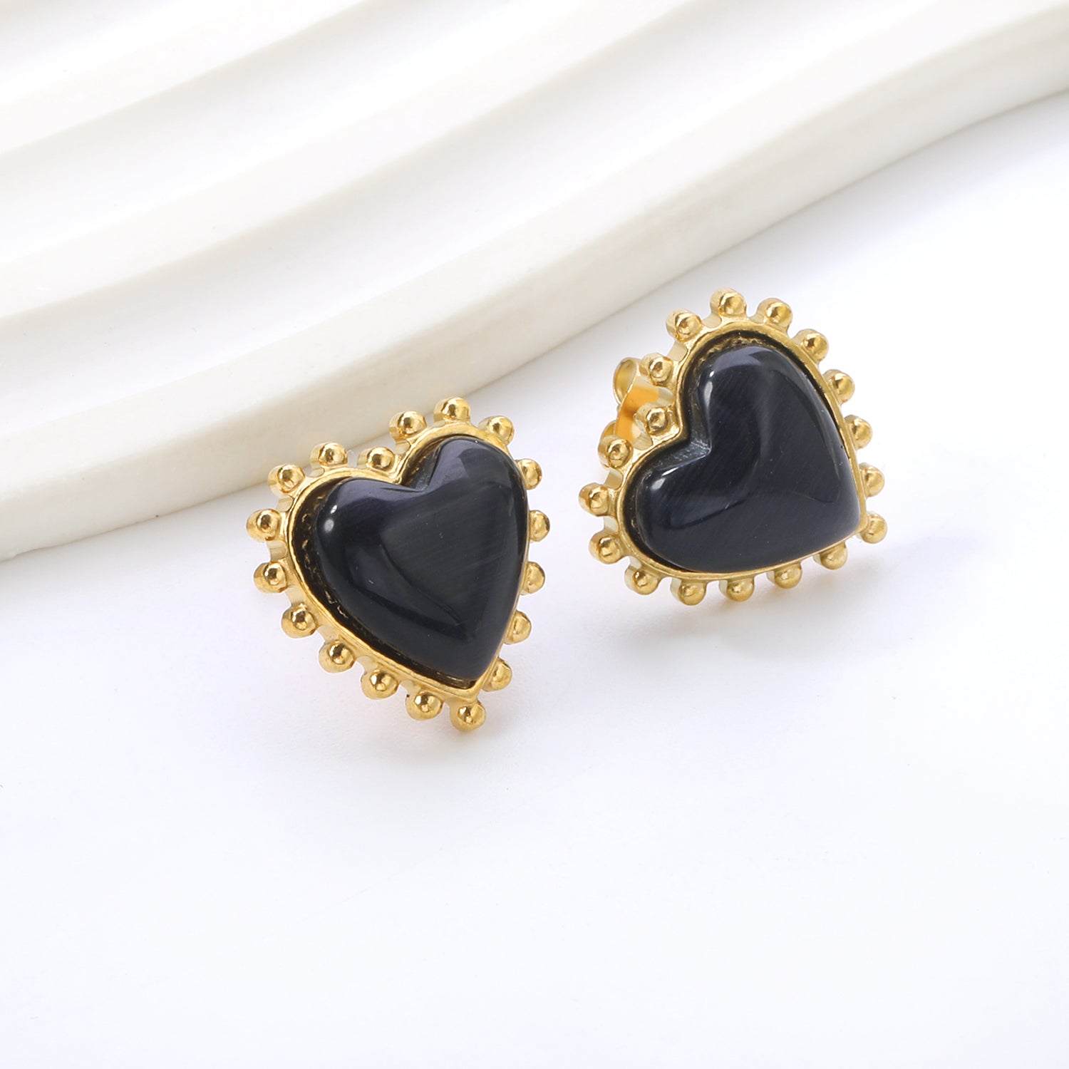 Loose Bead Edge Heart with White / Black / Red / Green Cat's Eye Stones Earrings 17.8*17.5mm asonjewelry
