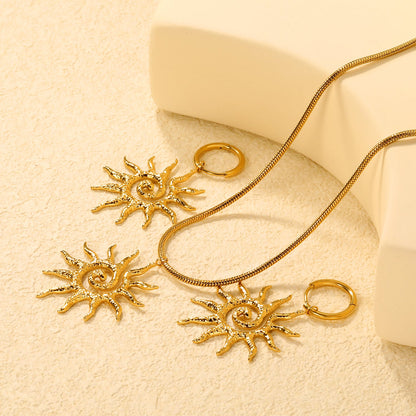 Hollow spiral sun set, gold. Earrings: 2.0 x 12mm. Pendant: 33.4 x 37mm. 2mm spring round snake chain 40+5cm + round pendant. asonjewelry