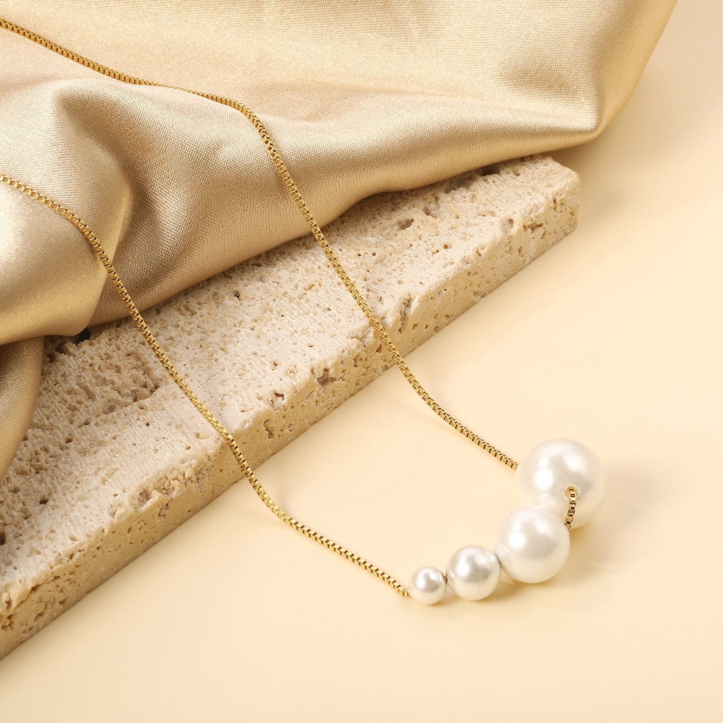 4 large and small white pearls 5+7+10+12mm Necklace 45+5cm asonjewelry