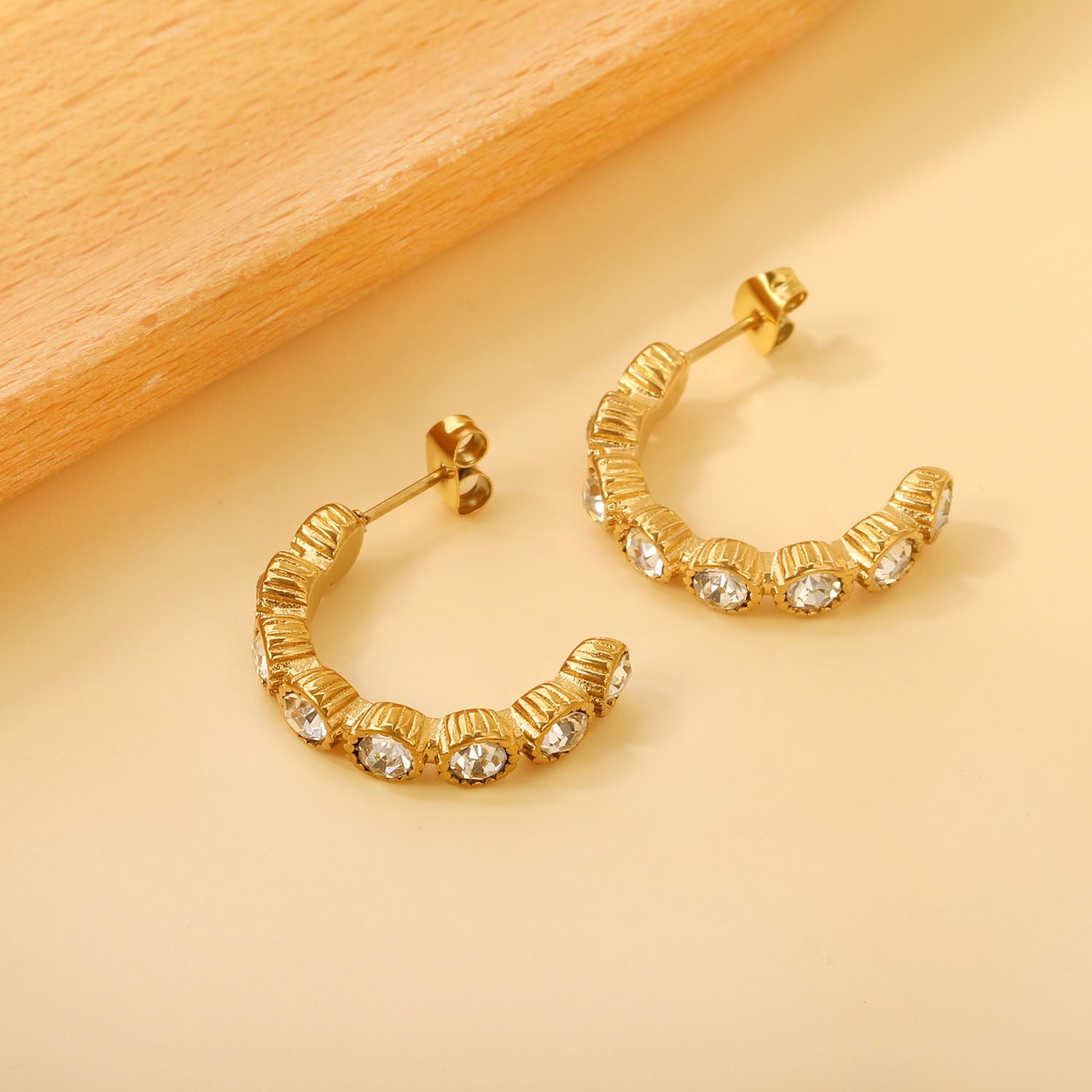 C shape with 8 round white diamonds ear clips 4.7*24mm asonjewelry