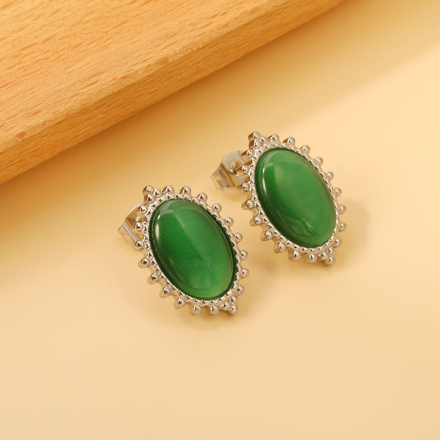 Loose Bead Edge Oval with White / Black / Red / Green Cat's Eye Stones Earrings 14.8*21mm asonjewelry