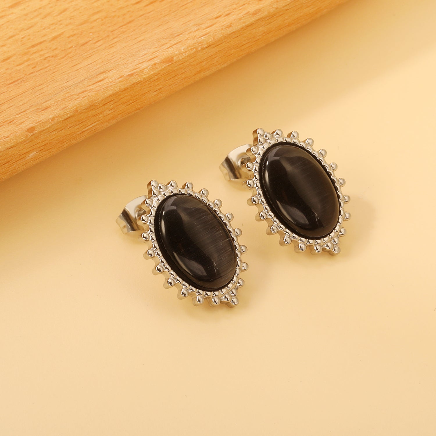 Loose Bead Edge Oval with White / Black / Red / Green Cat's Eye Stones Earrings 14.8*21mm asonjewelry