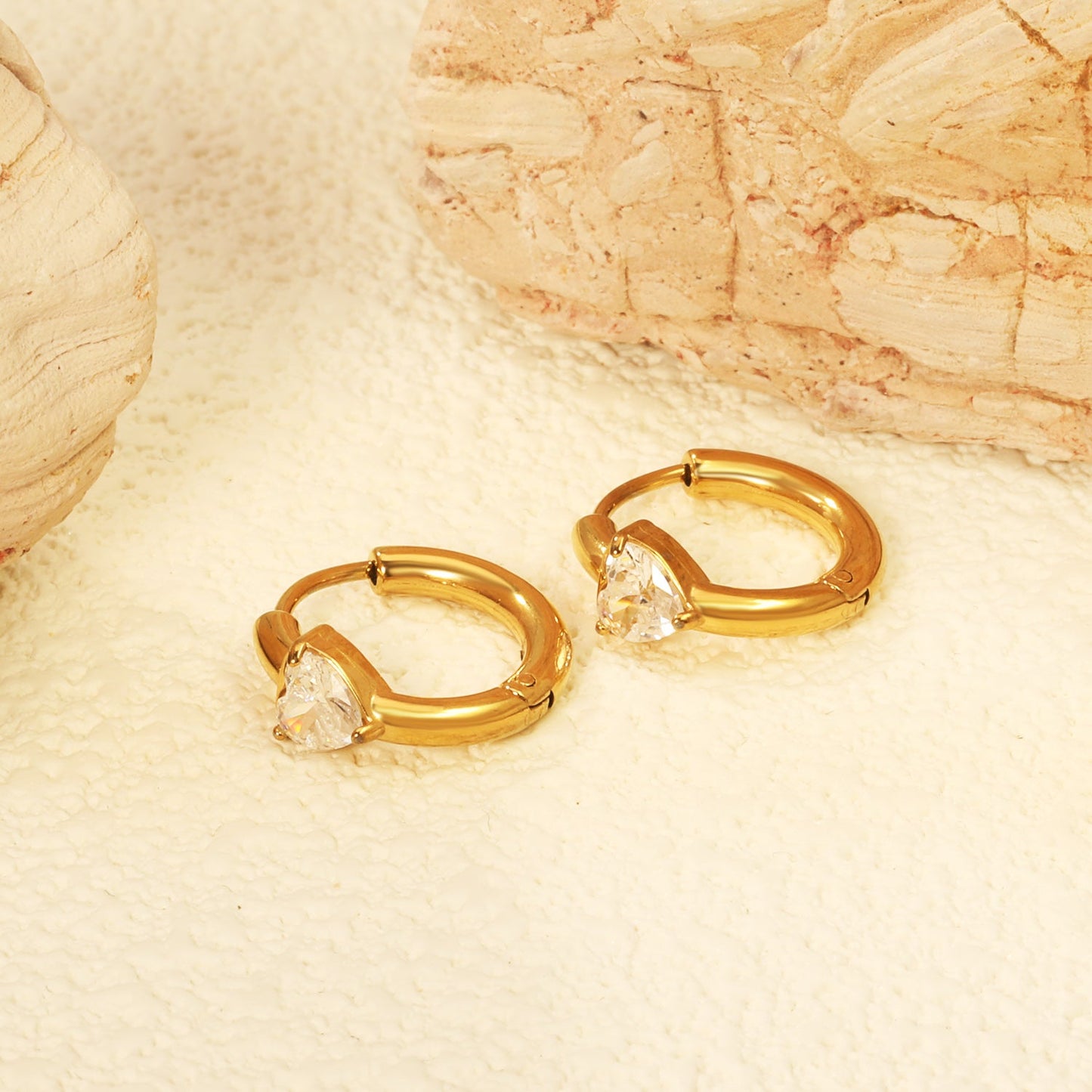 6*6.2mm heart-shaped three-claw white zirconium ear clips 2.5*inner diameter 11mm steel color gold color asonjewelry
