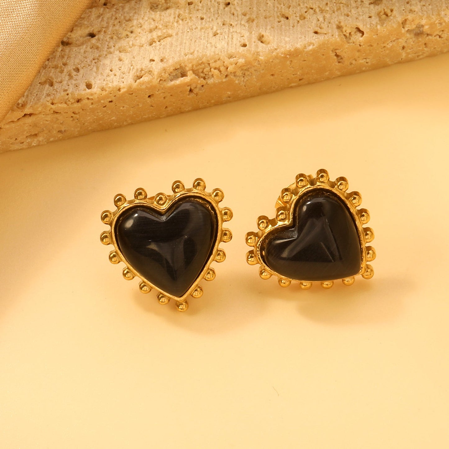 Loose Bead Edge Heart with White / Black / Red / Green Cat's Eye Stones Earrings 17.8*17.5mm asonjewelry