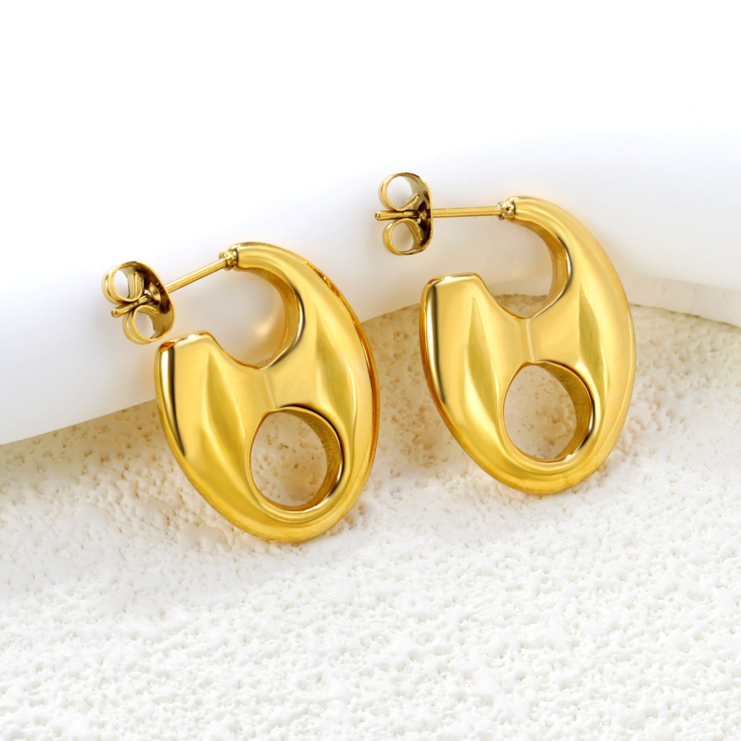 18.8 x 23.7mm open pig nose stud earrings, gold color asonjewelry