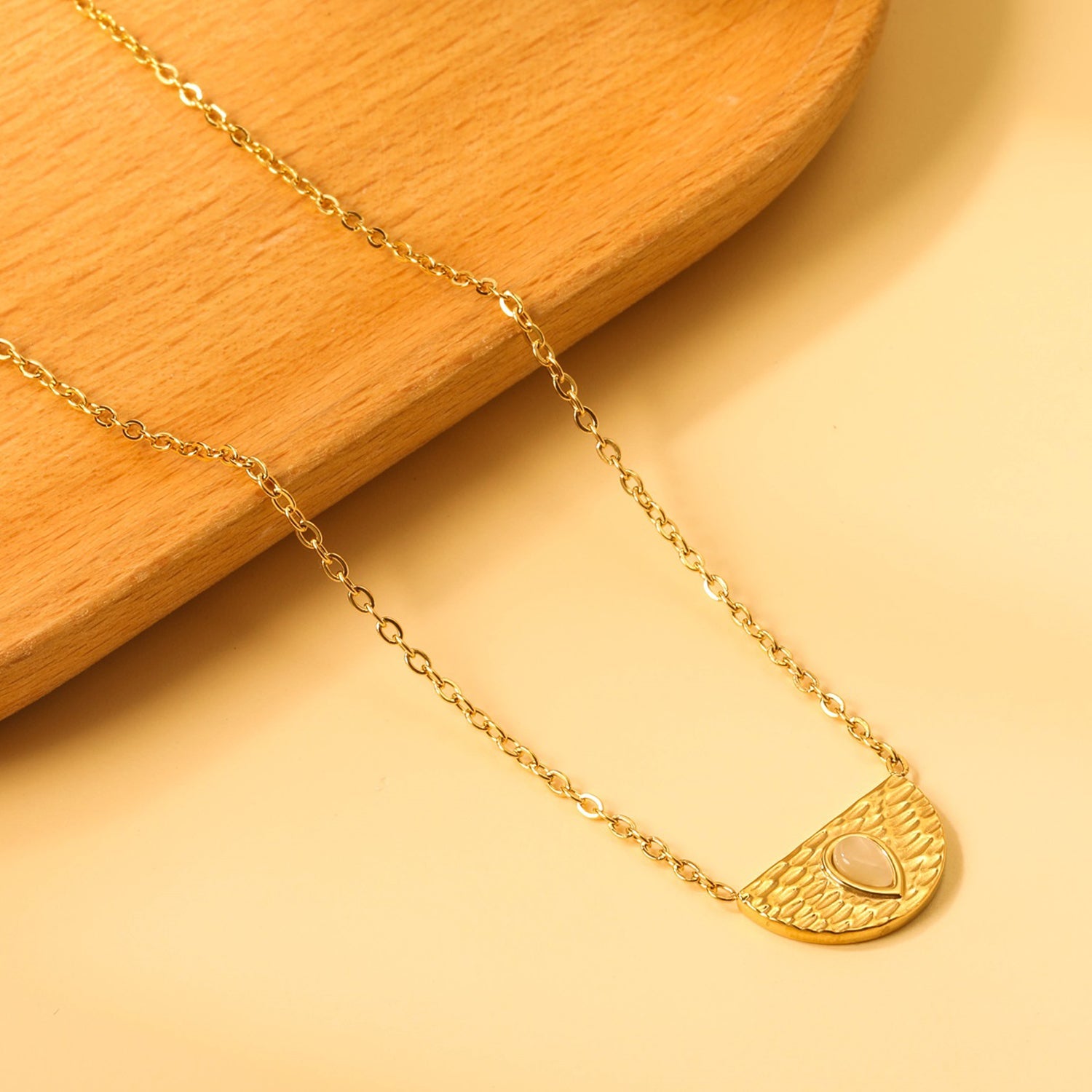 Semi-circle with teardrop white cat's eye pendant 20.3*11.6MM Necklace 45+5cm asonjewelry