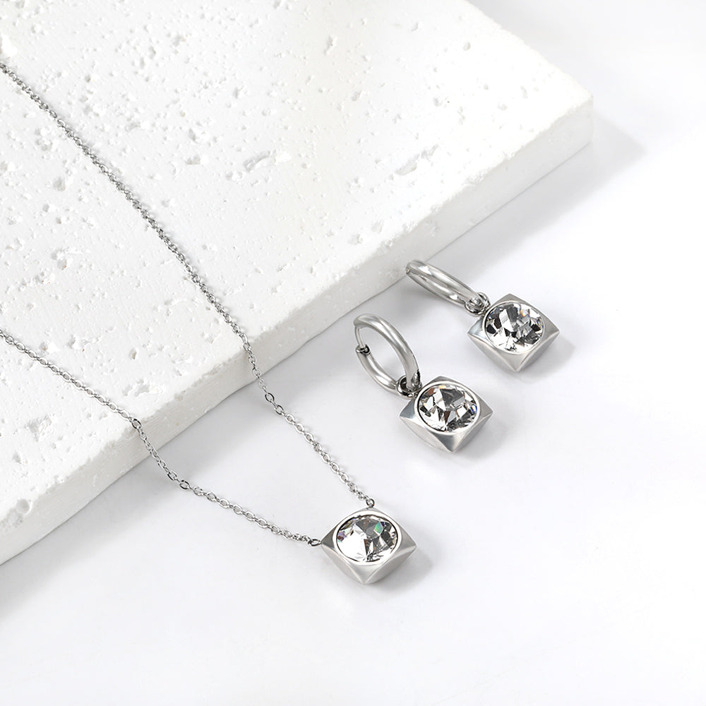 Square with White Pearls & White Diamonds & Red Diamonds & Blue Diamonds & Kong Blue Diamonds Jewelry Set Steel / Gold asonjewelry