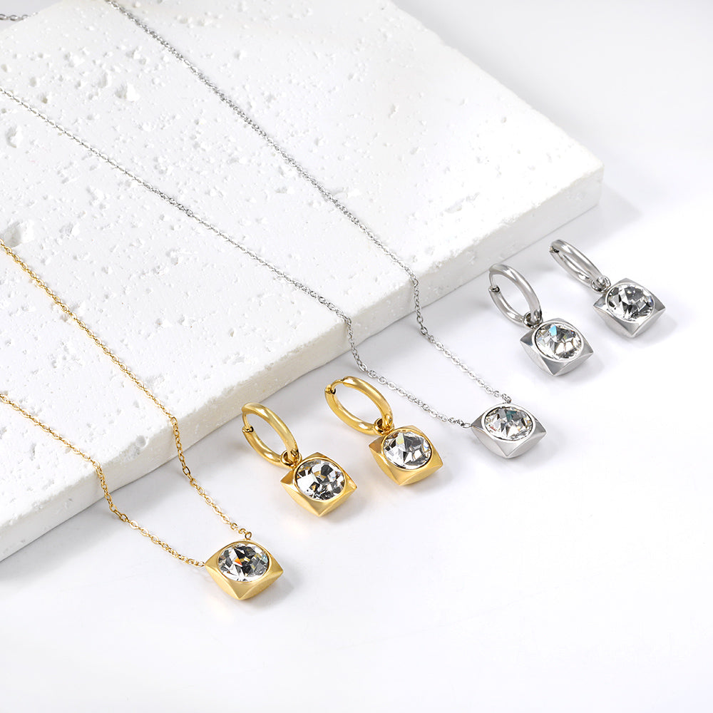 Square with White Pearls & White Diamonds & Red Diamonds & Blue Diamonds & Kong Blue Diamonds Jewelry Set Steel / Gold asonjewelry