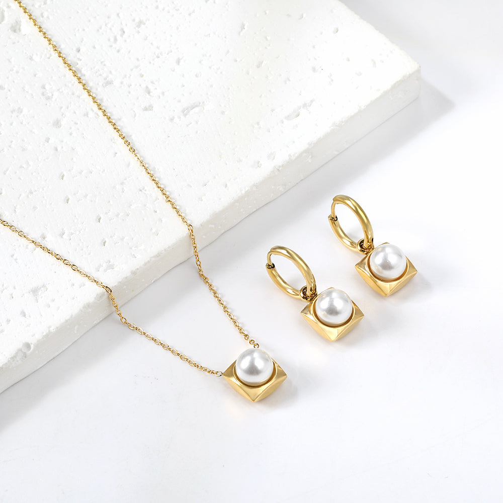 Square with White Pearls & White Diamonds & Red Diamonds & Blue Diamonds & Kong Blue Diamonds Jewelry Set Steel / Gold asonjewelry