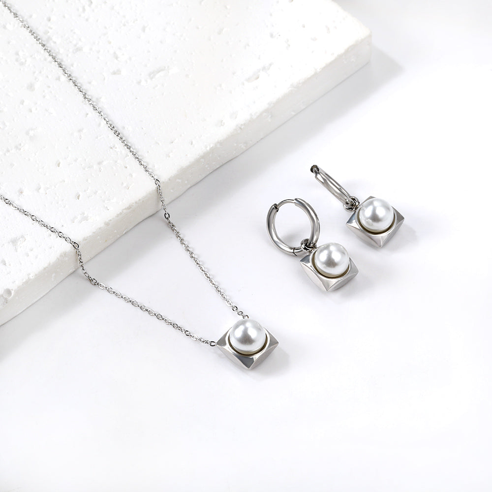 Square with White Pearls & White Diamonds & Red Diamonds & Blue Diamonds & Kong Blue Diamonds Jewelry Set Steel / Gold asonjewelry