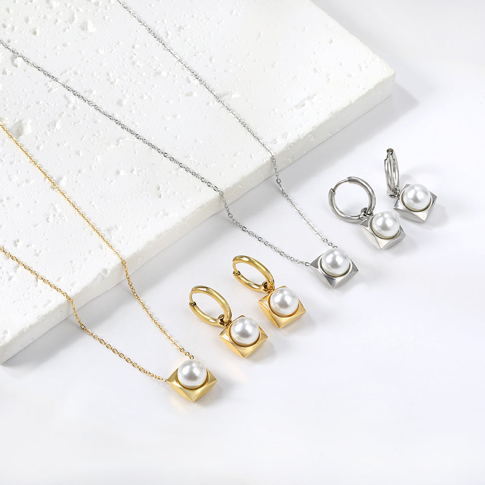 Square with White Pearls & White Diamonds & Red Diamonds & Blue Diamonds & Kong Blue Diamonds Jewelry Set Steel / Gold asonjewelry