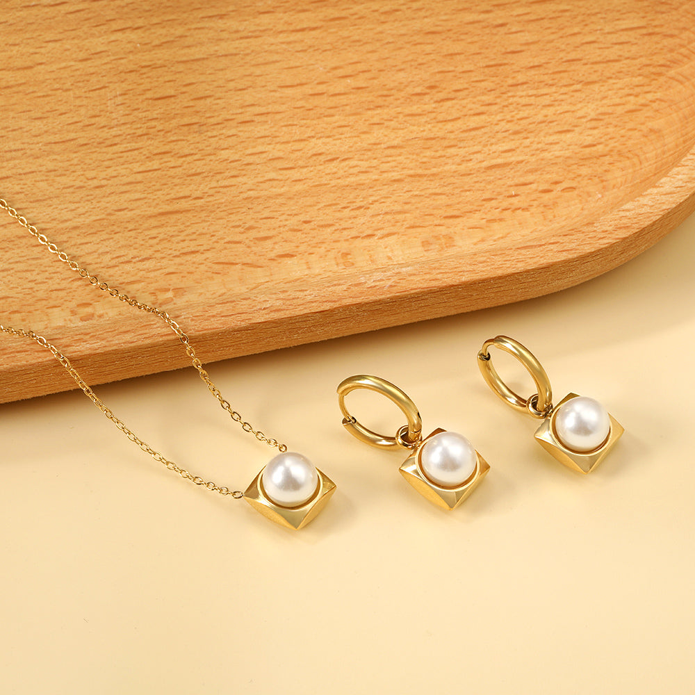 Square with White Pearls & White Diamonds & Red Diamonds & Blue Diamonds & Kong Blue Diamonds Jewelry Set Steel / Gold asonjewelry